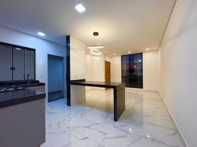 Casa 3 quartos e 2 banheiros, à venda, no bairro Novo Centro  em Santa Luzia