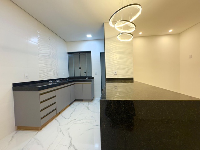 Casa 3 quartos e 2 banheiros, à venda, no bairro Novo Centro  em Santa Luzia