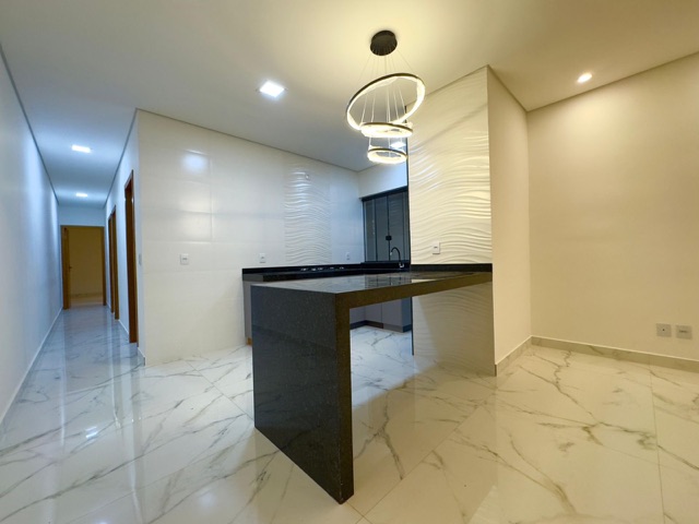 Casa 3 quartos e 2 banheiros, à venda, no bairro Novo Centro  em Santa Luzia