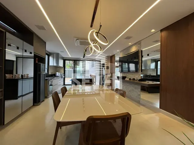Casa com 450m² 3 quartos e 5 banheiros, à venda ou para alugar, no bairro Residencial Lago Sul em Bauru