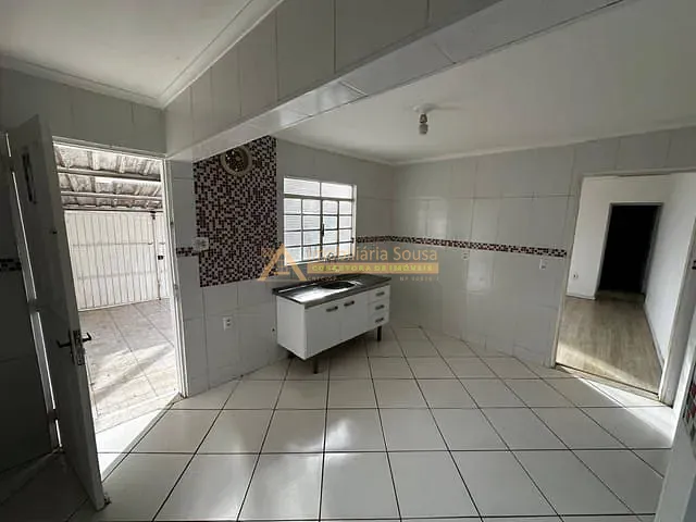 Casa com 100m² 1 quarto e 1 banheiro, para alugar, no bairro Vila Agrícola em Jundiaí