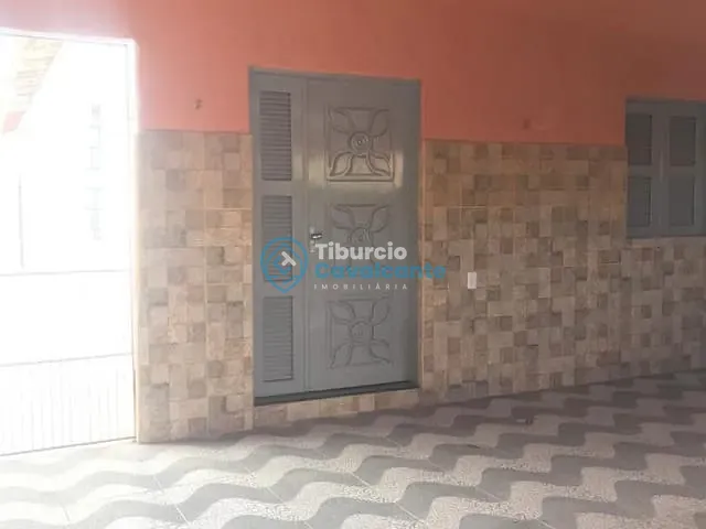 Casa com 2m² 2 quartos e 1 banheiro, à venda, no bairro Parque São João em Maranguape