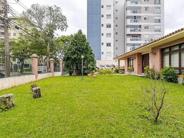 Casa com 511m² 3 quartos e 3 banheiros, para alugar, no bairro Bacacheri em Curitiba