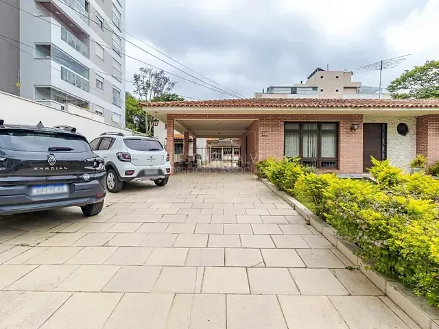 Casa com 511m² 3 quartos e 3 banheiros, para alugar, no bairro Bacacheri em Curitiba