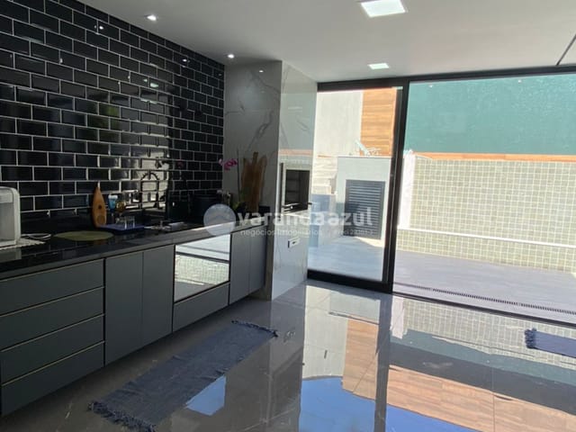 Casa com 240m², à venda, no bairro Vila Oliveira em Mogi das Cruzes