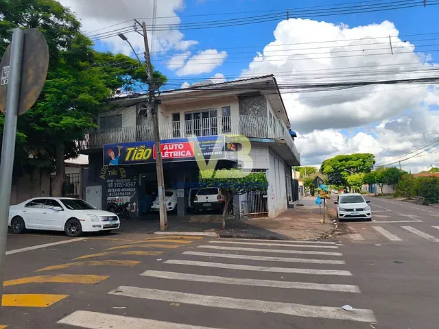 Sobrado com 310m² 3 quartos e 3 banheiros, à venda, no bairro Centro em Sarandi