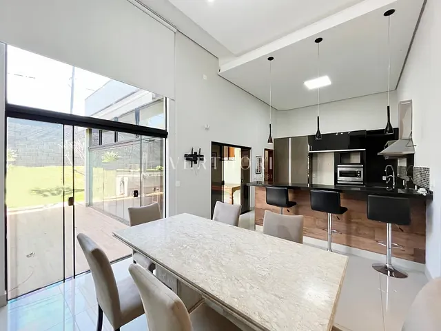 Casa com 487m² 2 quartos e 4 banheiros, à venda, no bairro Jardim Itatiaia 2 em Londrina
