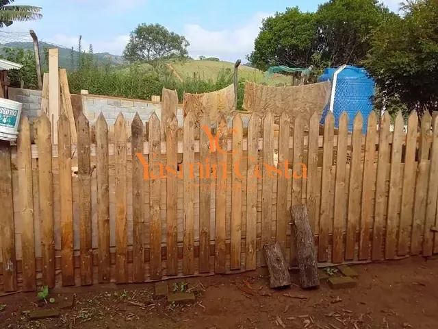 Casa com 1400m² 5 quartos e 3 banheiros, à venda, no bairro Água Comprida em Cambuí