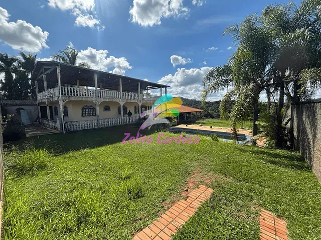 Casa com 2300m² 4 quartos e 6 banheiros, à venda, no bairro Condomínio Vale do Ouro em Ribeirão das Neves