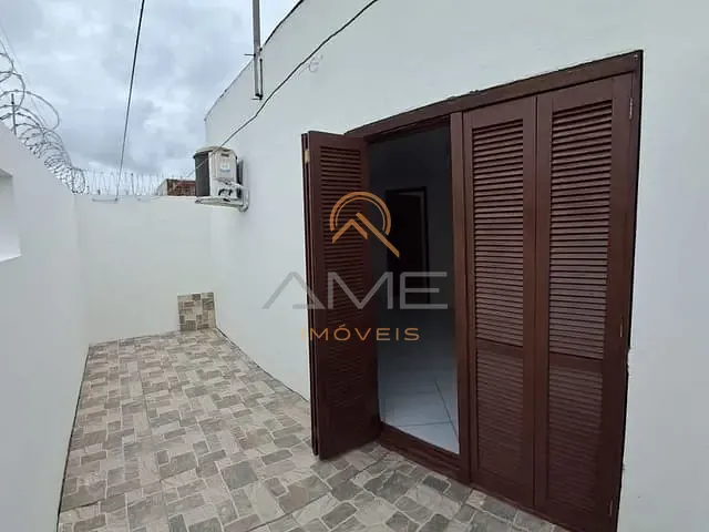Casa com 60m² 2 quartos e 1 banheiro, à venda, no bairro Tres Vendas em Pelotas