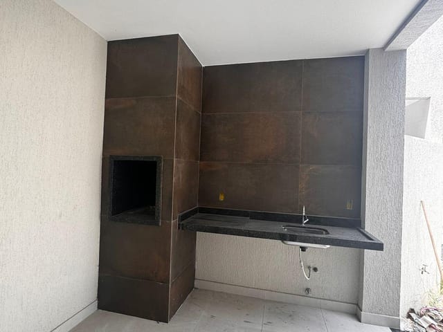 Casa 3 quartos e 1 banheiro, à venda, no bairro Ouro Verde em Rio das Ostras