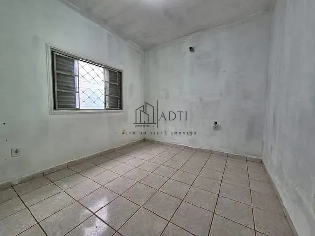 Casa com 261m² 2 quartos e 1 banheiro, à venda, no bairro Vila São Paulo em Mogi das Cruzes