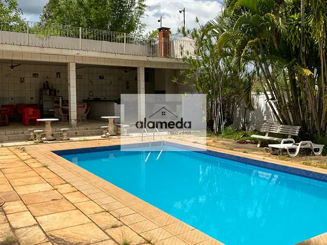 Casa com 1500m², à venda, no bairro CENTRO em Jacarezinho