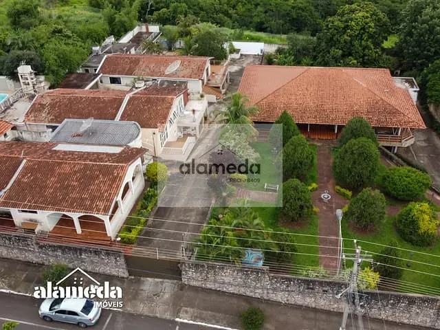 Casa com 1500m², à venda, no bairro CENTRO em Jacarezinho