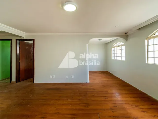 Casa com 170m² 3 quartos e 4 banheiros, à venda, no bairro Guará II em Brasília