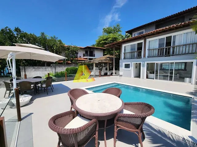 Casa com 1200m² 6 quartos e 8 banheiros, à venda, no bairro Pontal (Cunhambebe) em Angra dos Reis