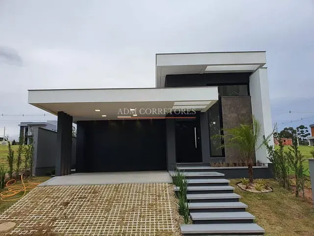 Casa com 278m² 3 quartos e 2 banheiros, à venda, no bairro Centro em Gravataí