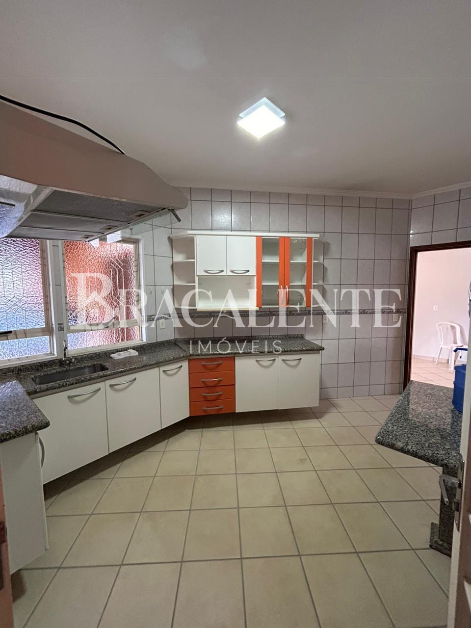 Casa, 1 quarto, 250 m² - Foto 8