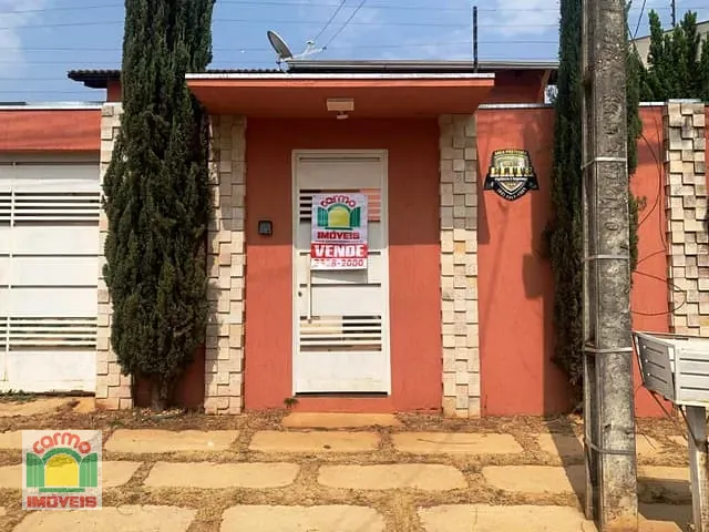 Casa com 300m² 3 quartos e 3 banheiros, à venda, no bairro Parque Brasília 2ª Etapa em Anápolis