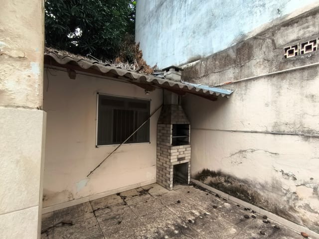Casa com 408m² 5 quartos e 6 banheiros, à venda, no bairro Centro em Governador Valadares