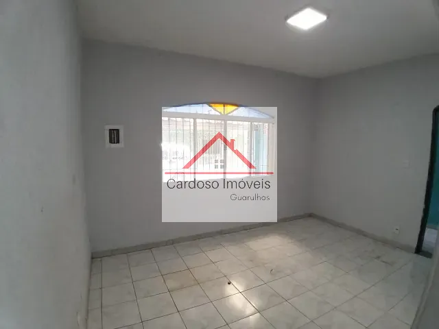 Casa com 120m² 3 quartos e 2 banheiros, à venda ou para alugar, no bairro Vila das Palmeiras em Guarulhos