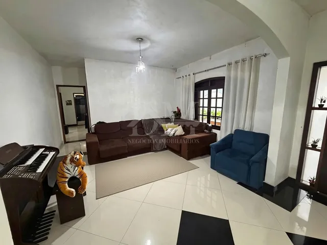 Casa 4 quartos e 4 banheiros, à venda, no bairro Jardim Santa Cecília em Jaguariaíva