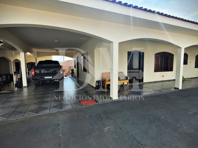 Casa 3 quartos e 2 banheiros, à venda, no bairro Jardim Santa Cecília em Jaguariaíva