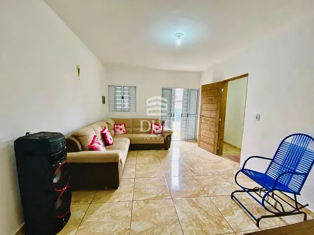 Casa com 125m² 5 quartos e 3 banheiros, à venda, no bairro Alto de Santa Lúcia em Carapicuíba