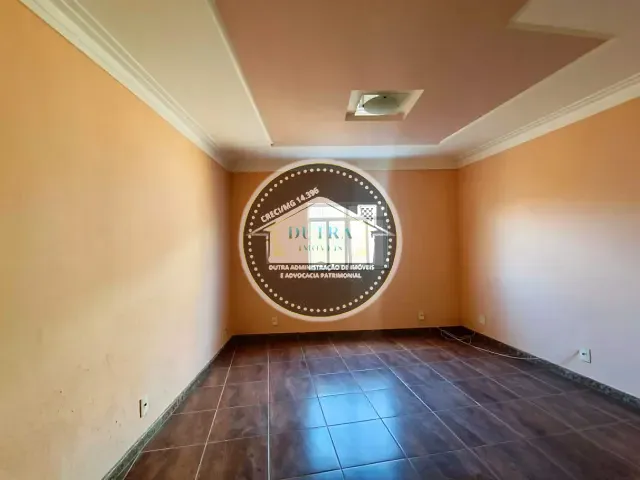 Casa com 40m² 1 quarto e 1 banheiro, para alugar, no bairro Santa Efigênia em Juiz de Fora