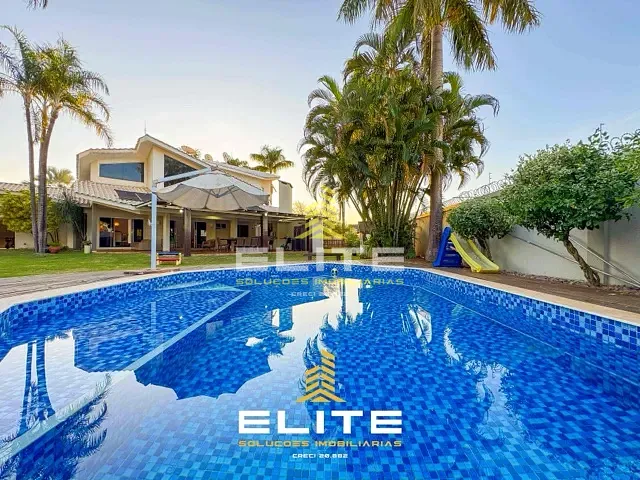 Casa com 1600m² 5 quartos e 3 banheiros, à venda, no bairro Centro-Norte em Sorriso