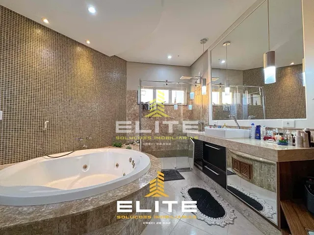Casa com 1600m² 5 quartos e 3 banheiros, à venda, no bairro Centro-Norte em Sorriso