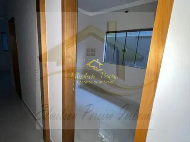 Casa com 125m² 3 quartos e 2 banheiros, à venda, no bairro Parque Residencial Michael Licha em Londrina