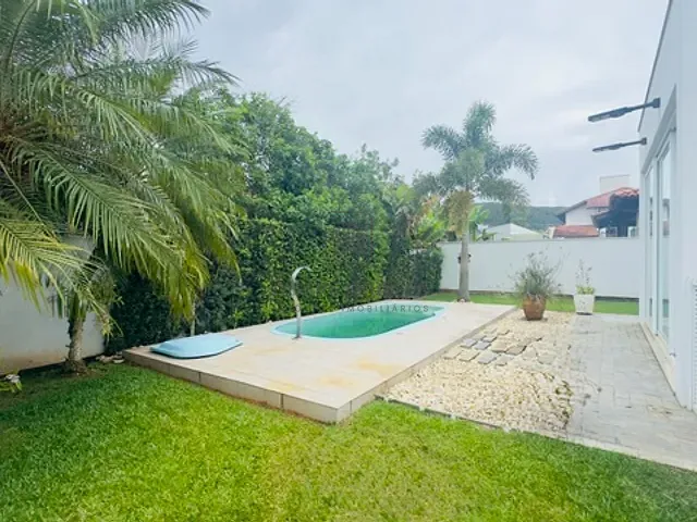 Casa com 450m² 4 quartos e 4 banheiros, à venda, no bairro Jurerê Internacional em Florianópolis