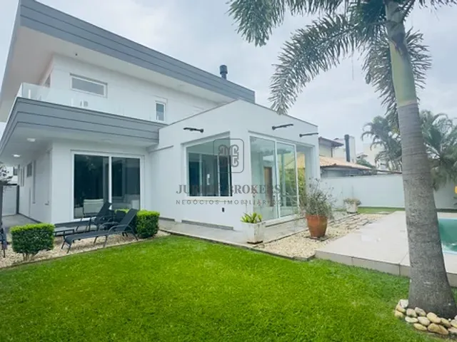 Casa com 450m² 4 quartos e 4 banheiros, à venda, no bairro Jurerê Internacional em Florianópolis