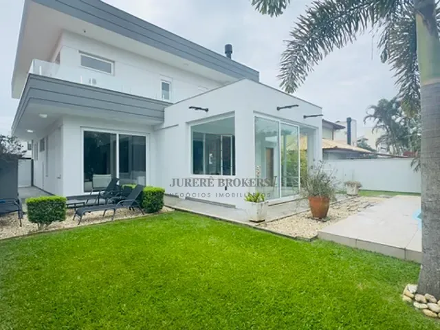 Casa com 450m² 4 quartos e 4 banheiros, à venda, no bairro Jurerê Internacional em Florianópolis