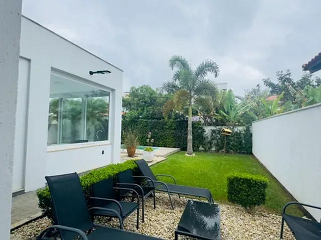 Casa com 450m² 4 quartos e 4 banheiros, à venda, no bairro Jurerê Internacional em Florianópolis