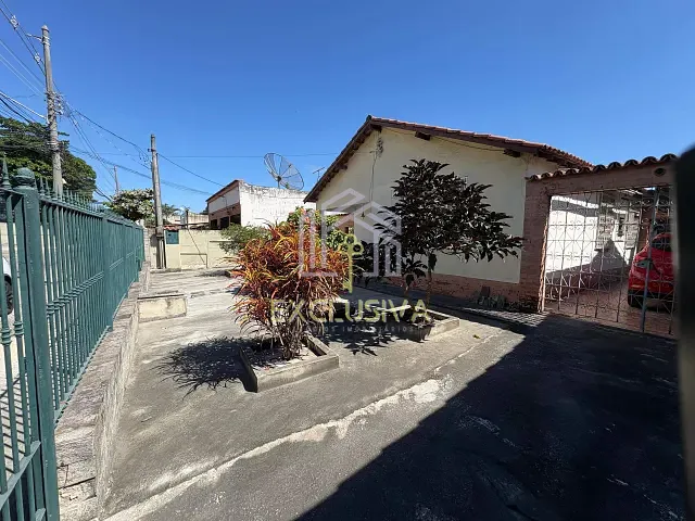 Casa com 360m² 3 quartos e 1 banheiro, à venda, no bairro Bancários em Rio de Janeiro