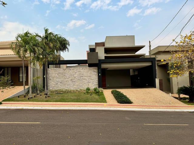 Casa com 425m² 4 quartos e 5 banheiros, à venda, no bairro Ecoville 01 em Dourados