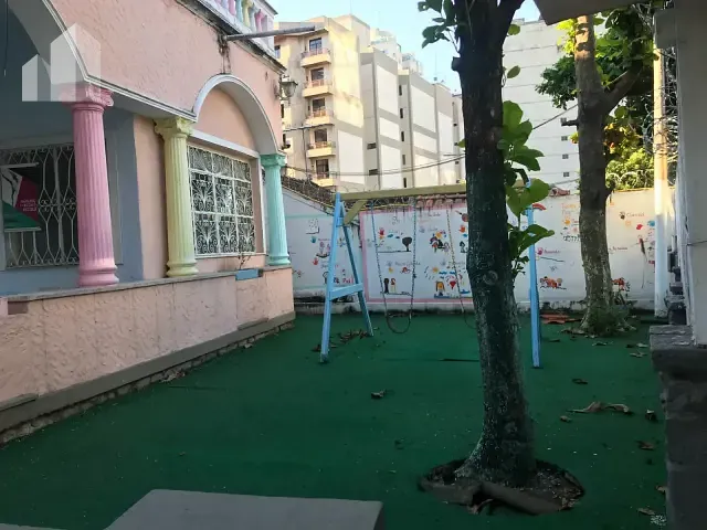 Casa com 600m² 12 quartos e 4 banheiros, à venda ou para alugar, no bairro Centro em Nova Iguaçu