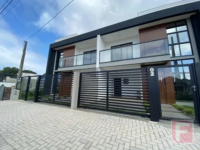 Casa 4 quartos e 5 banheiros, à venda, no bairro Rainha em Itapoá