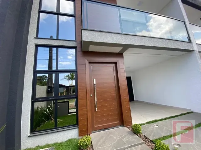 Casa 4 quartos e 5 banheiros, à venda, no bairro Rainha em Itapoá