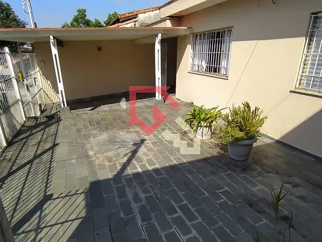 Casa com 250m² 3 quartos e 2 banheiros, à venda, no bairro Jardim Guapituba em Mauá