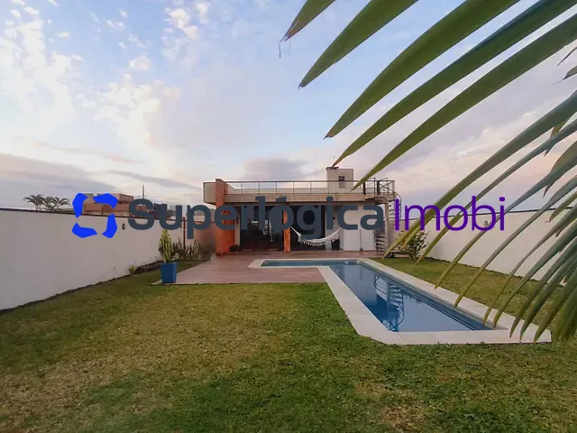 Casa 3 quartos e 3 banheiros, para alugar, no bairro Maringá em Londrina
