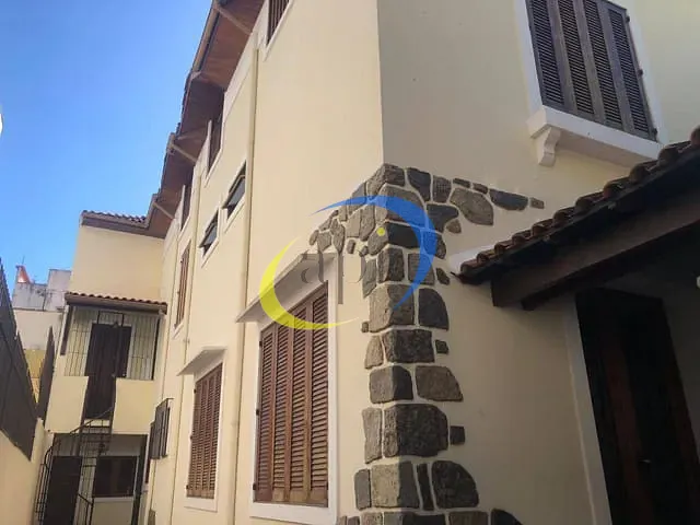 Casa com 548m² 6 quartos e 4 banheiros, à venda, no bairro Urca em Rio de Janeiro