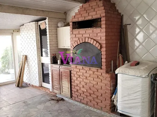 Casa com 300m² 5 quartos e 3 banheiros, à venda, no bairro centro em Marataízes