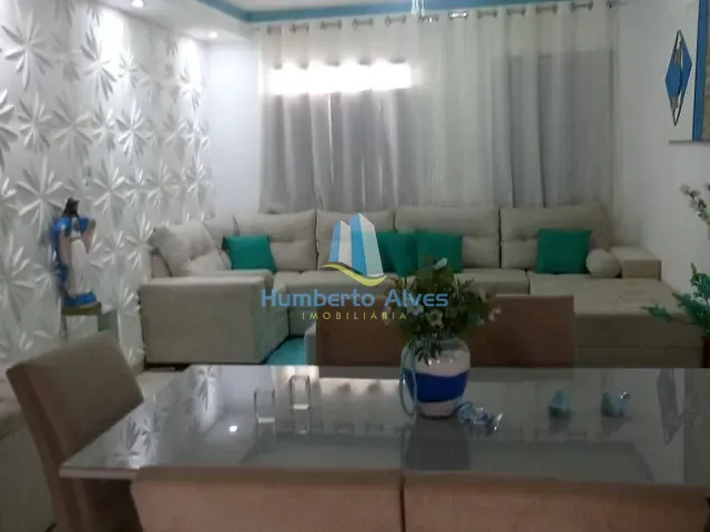 Casa com 250m² 3 quartos e 2 banheiros, à venda, no bairro Guarani em Vitória da Conquista