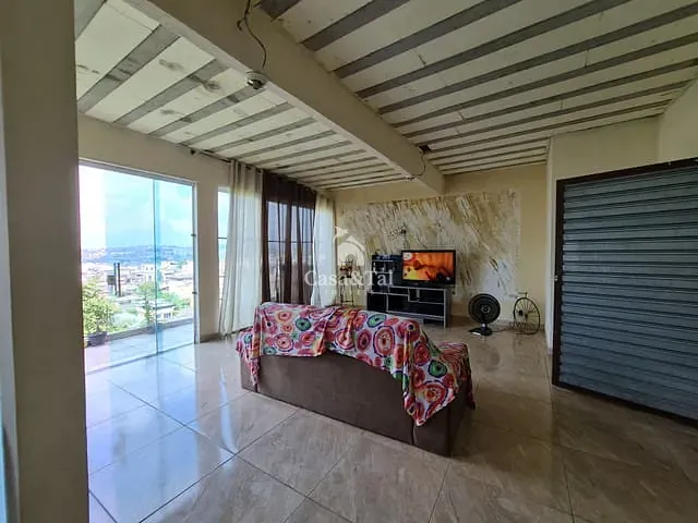 Casa com 500m² 5 quartos e 4 banheiros, à venda, no bairro Centro em São João de Meriti