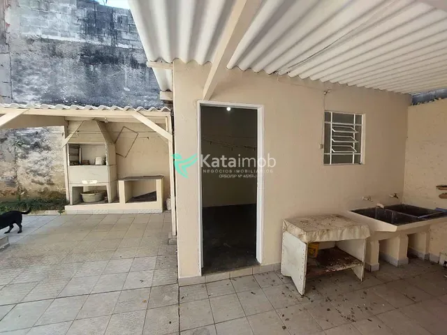 Casa 3 quartos e 2 banheiros, à venda ou para alugar, no bairro Saúde em São Paulo