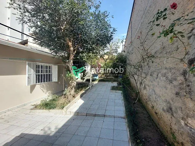 Casa 3 quartos e 2 banheiros, à venda ou para alugar, no bairro Saúde em São Paulo