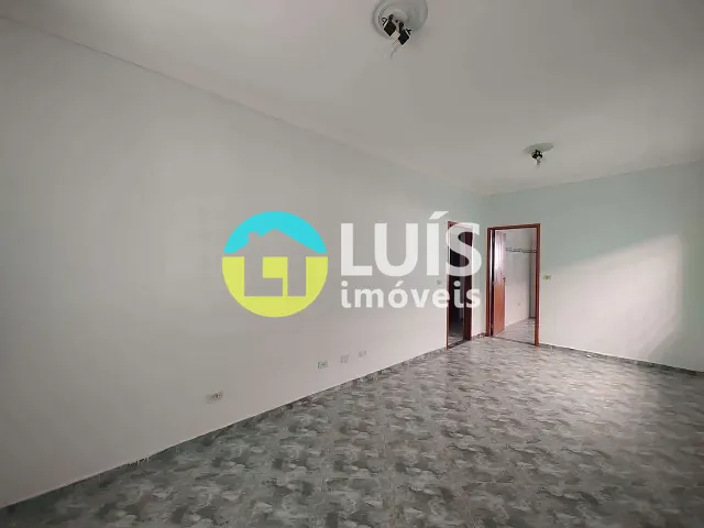 Casa 3 quartos e 2 banheiros, para alugar, no bairro Residencial JR em Guaranésia
